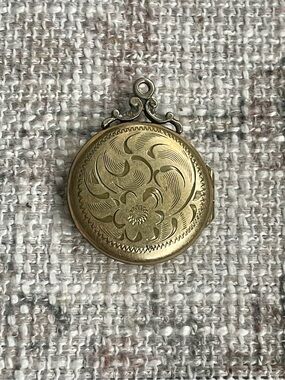 Antique Victorian Floral Gold Filled Locket Pendant